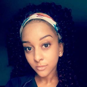 Meet your Posher, Olevia